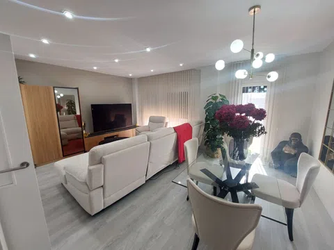 Chalet pareado en venta en Entrenúcleos